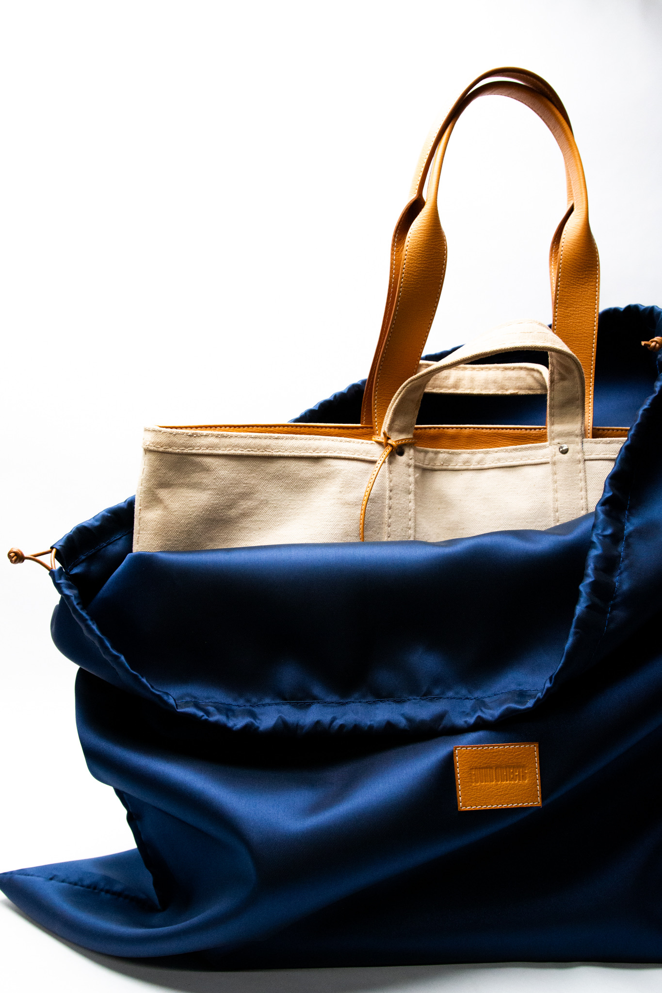 Bell Bag Contrast Camel
